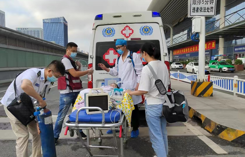 来凤县救护车出租公司